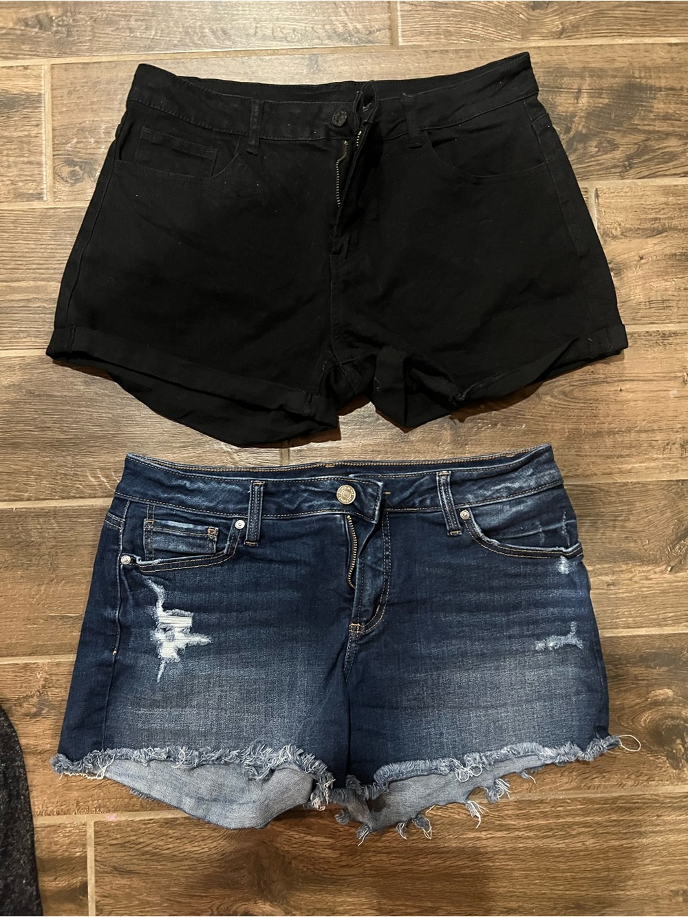 Silver Jeans Black and Dark Blue Denim Shorts - Women